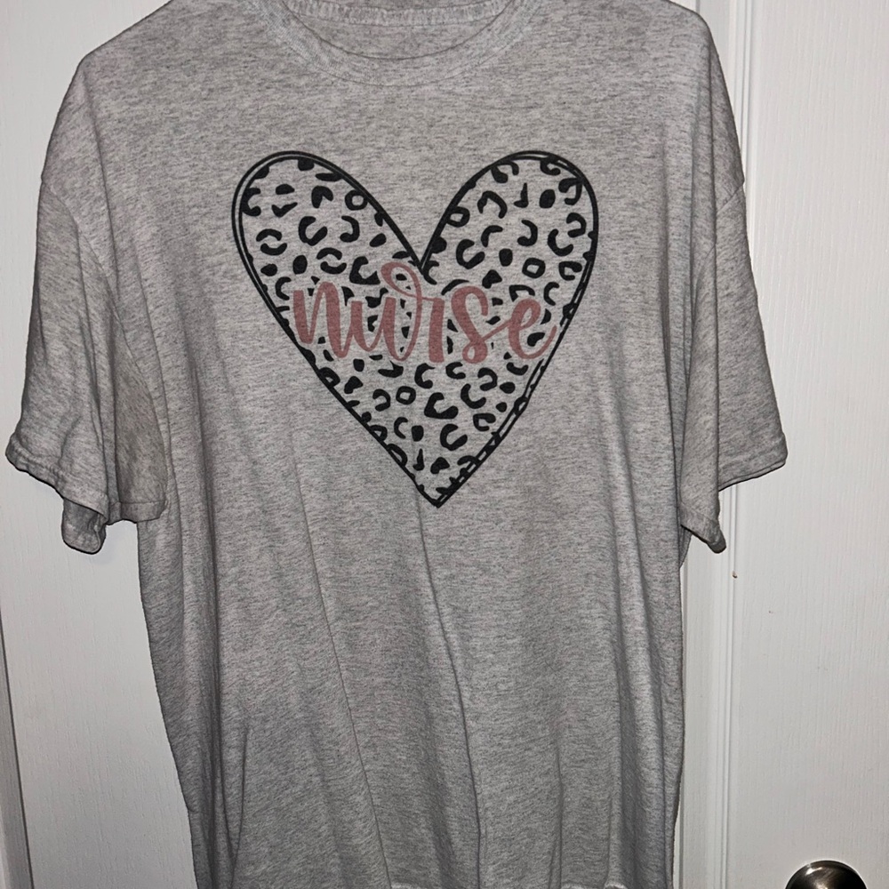 Gray Leopard Heart 'Nurse' Women's Tee